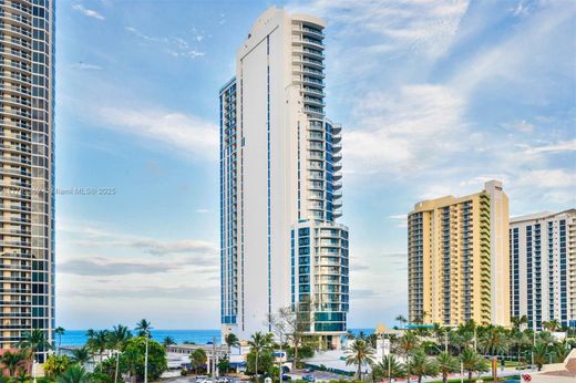 Kamienica w Sunny Isles Beach, Miami-Dade County