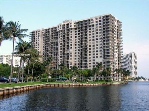 Residential complexes in Aventura, Miami-Dade