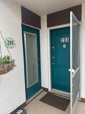 Residential complexes in Royal Palm Beach, Palm Beach