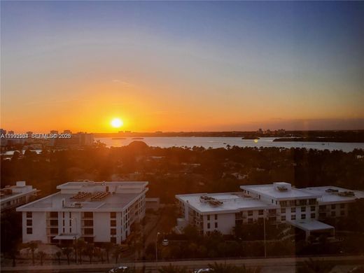 Wohnkomplexe in Bal Harbour, Miami-Dade County
