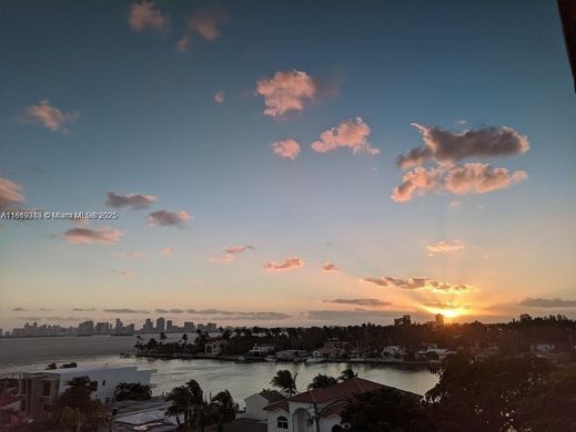 Wohnkomplexe in North Bay Village, Miami-Dade County