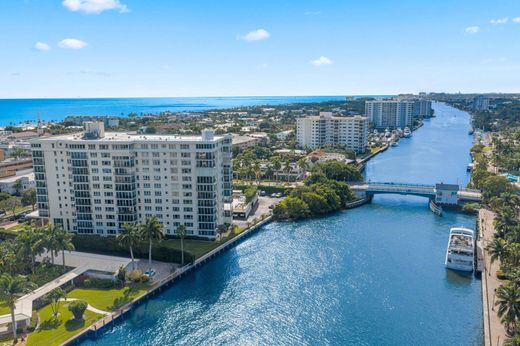 Residential complexes in Delray Beach, Palm Beach