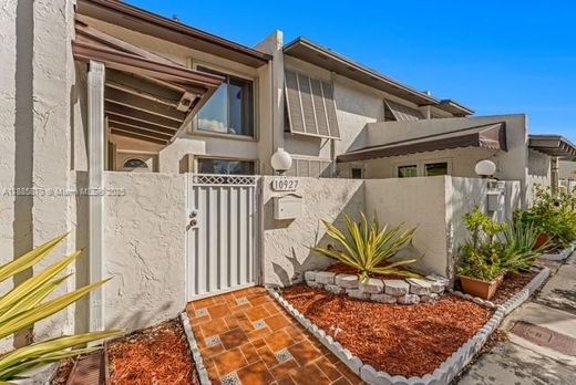 타운 하우스 / 마이애미, Miami-Dade County