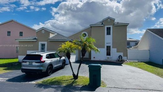 Villa - Miami, Miami-Dade County