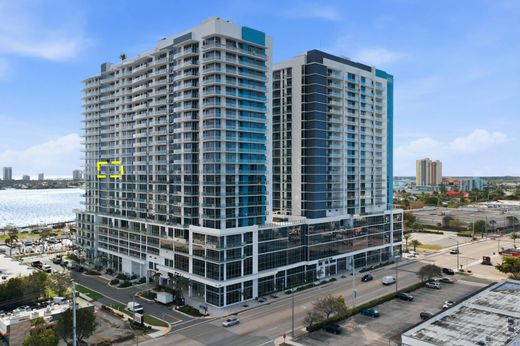 Residential complexes in Lake Park, Palm Beach