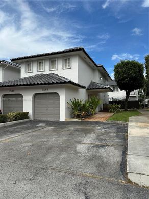 Townhouse in Hialeah, Miami-Dade