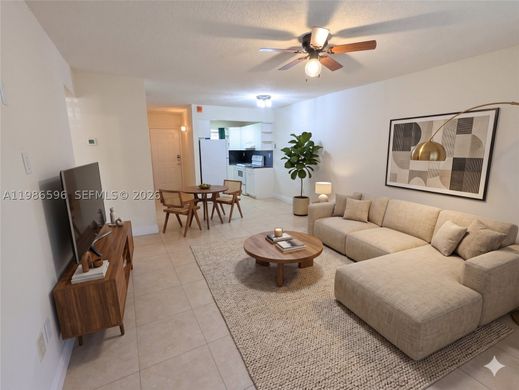 Complesso residenziale a Opa-locka North  (historical), Miami-Dade County