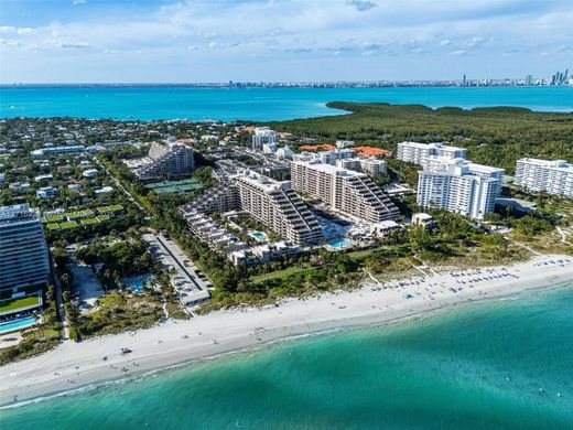 Residential complexes in Key Biscayne, Miami-Dade