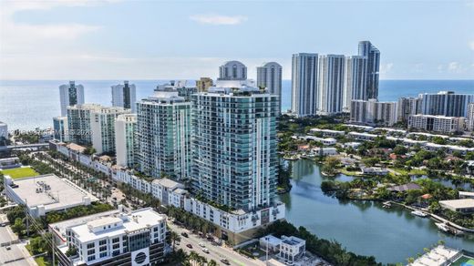 Kamienica w Sunny Isles Beach, Miami-Dade County