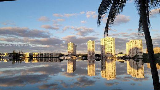 Residential complexes in Aventura, Miami-Dade