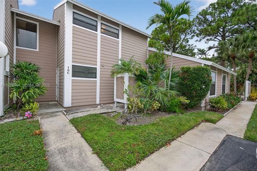 Residential complexes in Jupiter, Palm Beach
