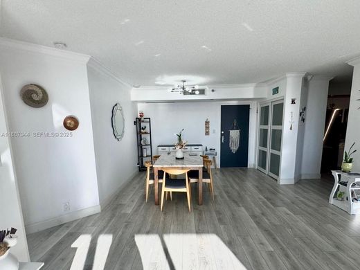 公寓楼  Aventura, Miami-Dade County