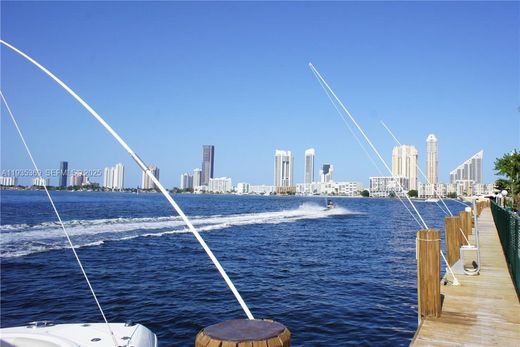 公寓楼  North Miami Beach, Miami-Dade County