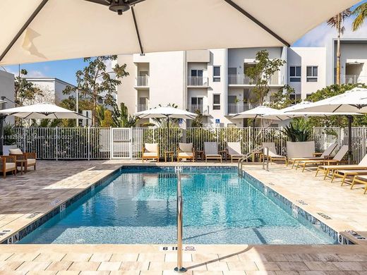 Dania Beach, Broward Countyのアパートメント・コンプレックス