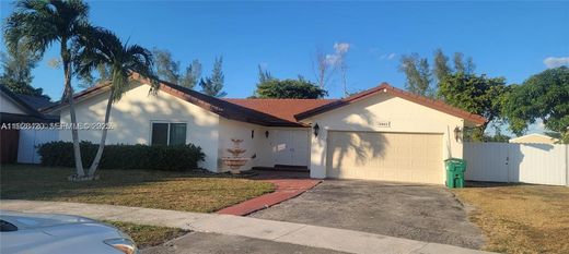 Villa en Hialeah, Miami-Dade County