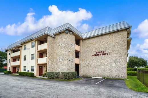 Kamienica w Miami, Miami-Dade County