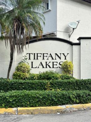 Residential complexes in Miami, Miami-Dade