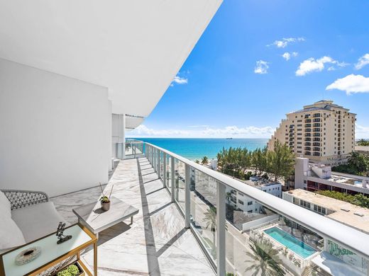 Residential complexes in Fort Lauderdale, Broward County