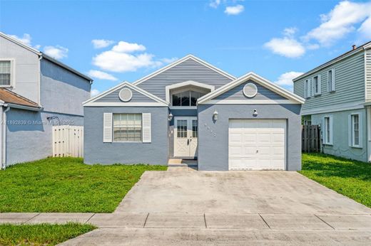 Villa in Miramar, Broward County