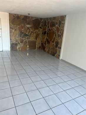 Residential complexes in Miami, Miami-Dade