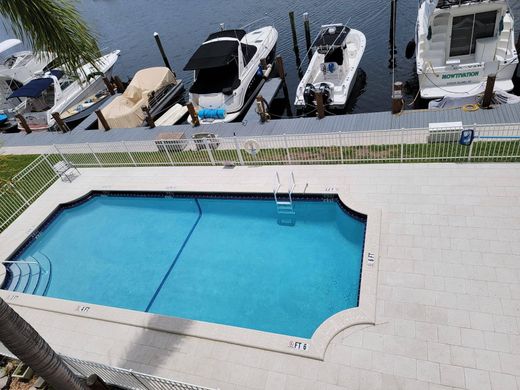 Complesso residenziale a Hallandale Beach, Broward County