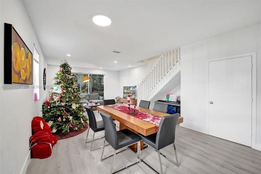 Townhouse in Weston, Broward County