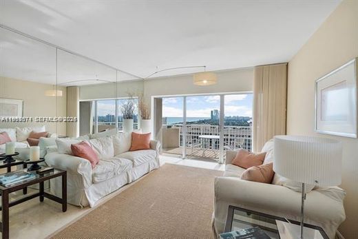 Residential complexes in Hallandale, Broward County