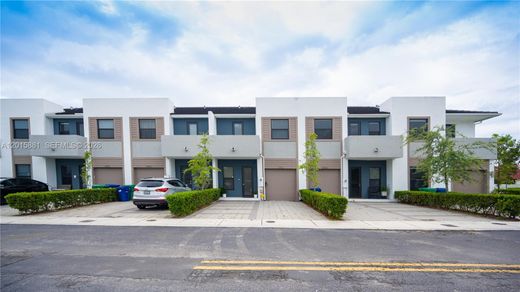 Townhouse in Miami, Miami-Dade