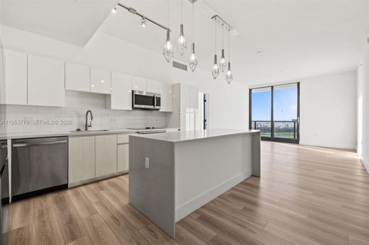 Residential complexes in Hallandale, Broward County