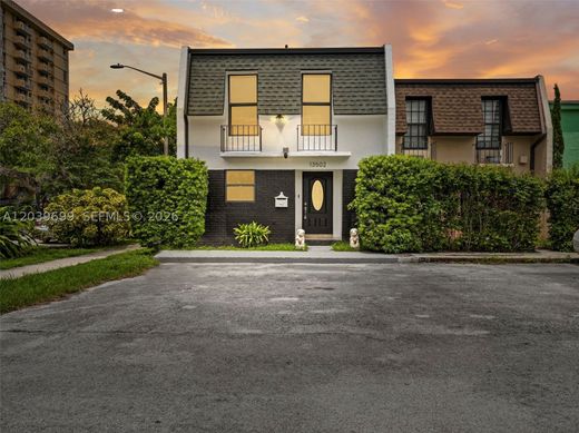 Townhouse in North Miami, Miami-Dade