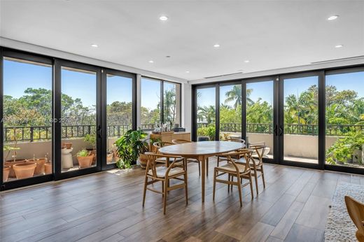 Complexes résidentiels à Key Biscayne, Comté de Miami-Dade