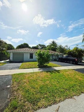 Villa in Deerfield Beach, Broward County