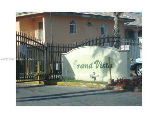 Residential complexes in Hialeah Gardens, Miami-Dade