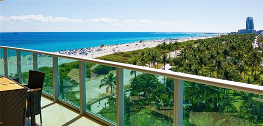 Residential complexes in Miami Beach, Miami-Dade