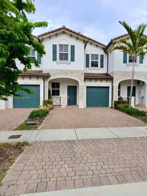 Townhouse in North Miami, Miami-Dade