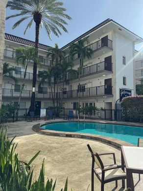 Residential complexes in Fort Lauderdale, Broward County