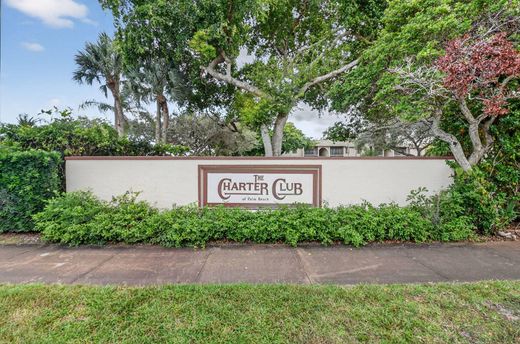 Residential complexes in Greenacres City, Palm Beach