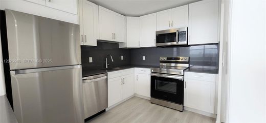 Residential complexes in Miami, Miami-Dade