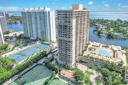 Residential complexes in Aventura, Miami-Dade