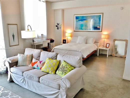 Kamienica w Miami, Miami-Dade County