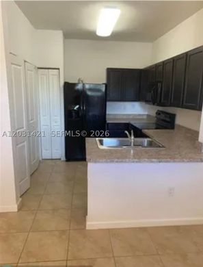 Townhouse in Lauderdale Lakes, Broward County