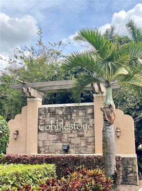 公寓楼  Pembroke Pines, Broward County