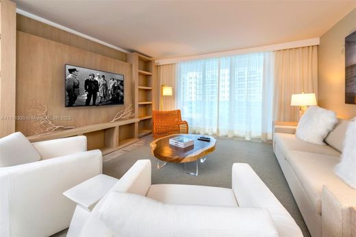 Residential complexes in Miami Beach, Miami-Dade