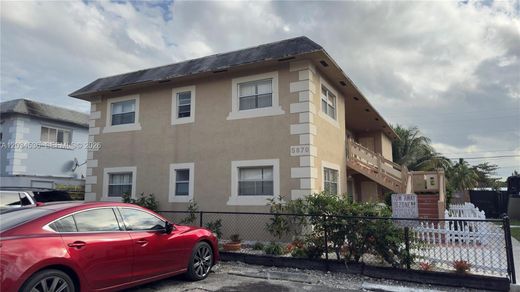 Townhouse in Sunrise, Broward County