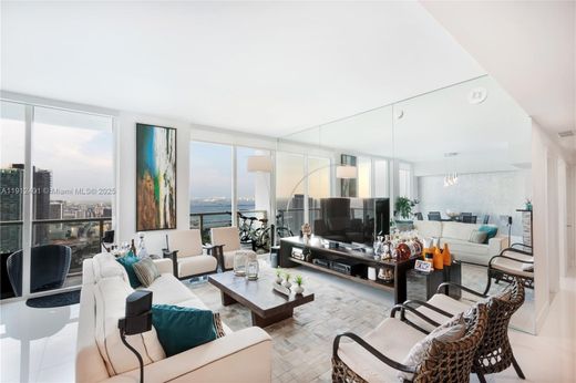 Kamienica w Miami, Miami-Dade County