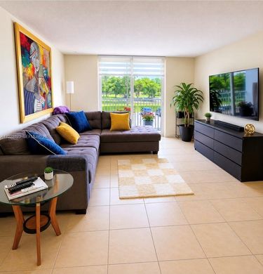 Residential complexes in North Miami Beach, Miami-Dade