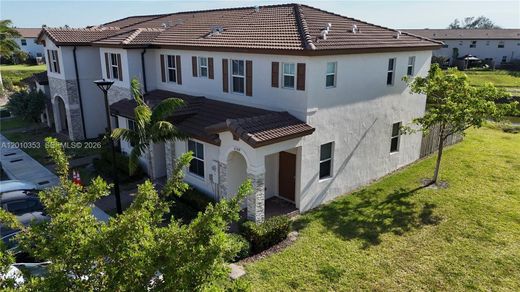 Townhouse in North Miami, Miami-Dade