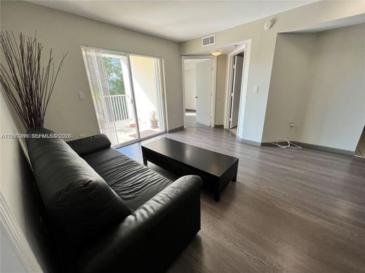 Residential complexes in Miami, Miami-Dade