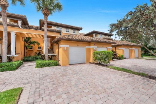 Residential complexes in Parkland, Broward County
