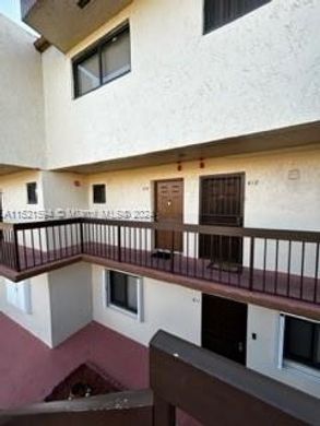 Complesso residenziale a Miami Terrace Mobile Home, Miami-Dade County